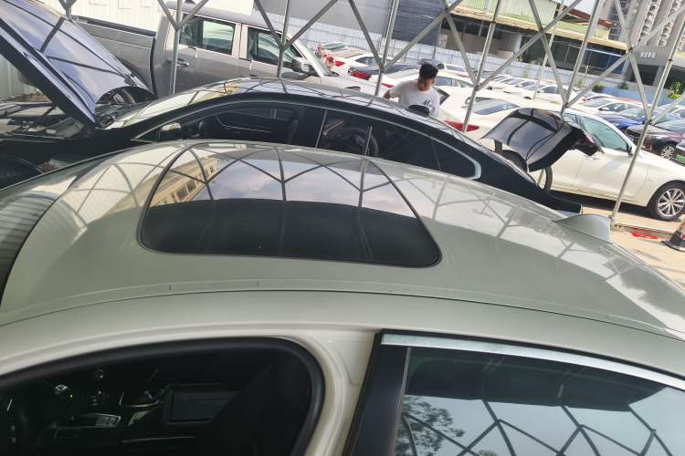 Used BMW 5 Series 2014 520i Elegant Edition Roof