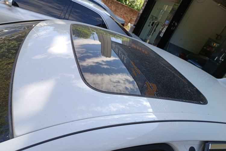Used BMW 5 Series 2014 525Li Leading Model Roof