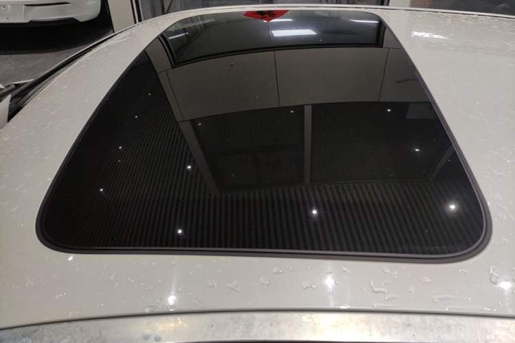 Used BMW 5 Series 2014 535Li Leading Model Roof