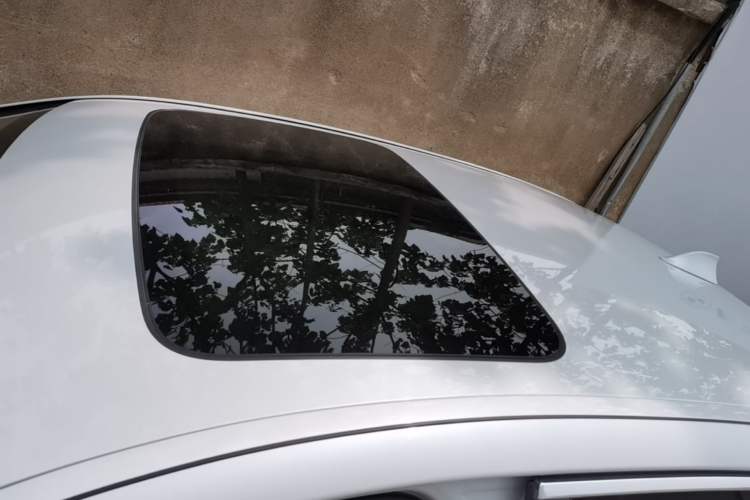 Used BMW 5 Series 2014 525Li Luxury Design Package Roof