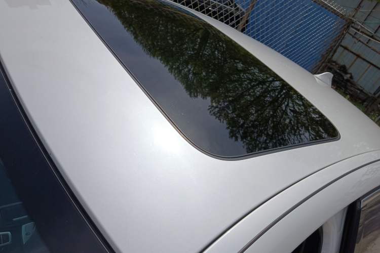 Used BMW 5 Series 2014 525Li Luxury Design Package Roof