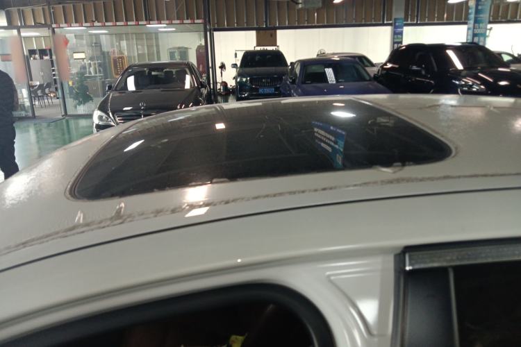 Used BMW 5 Series 2014 520Li Elegant Model Roof