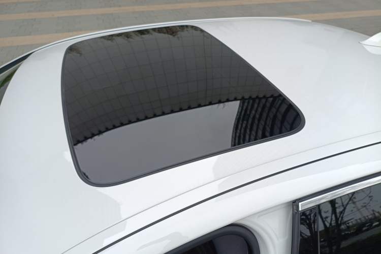 Used BMW 5 Series 2014 525Li Luxury Design Package Roof