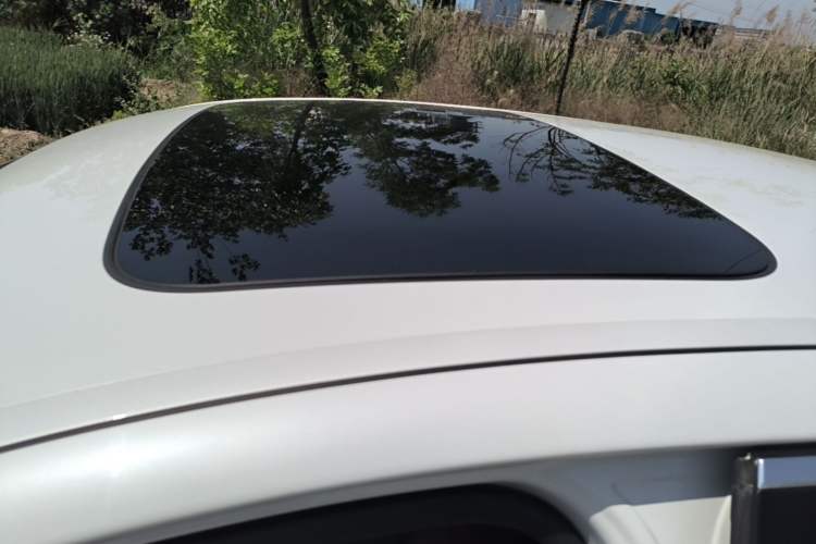 Used BMW 5 Series 2014 520Li Elegant Model Roof