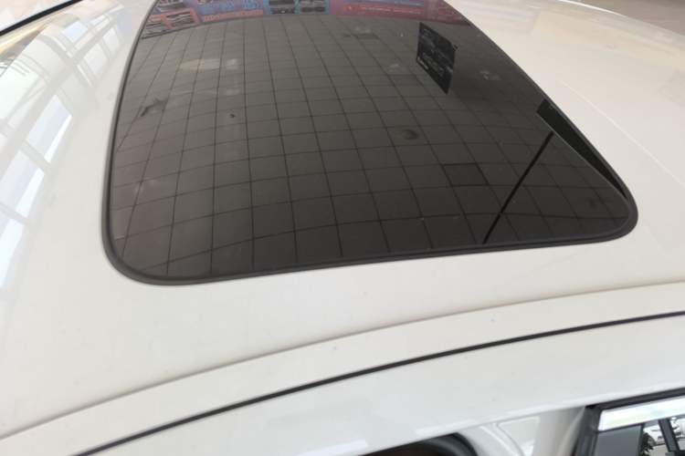 Used BMW 5 Series 2014 520Li Elegant Model Roof