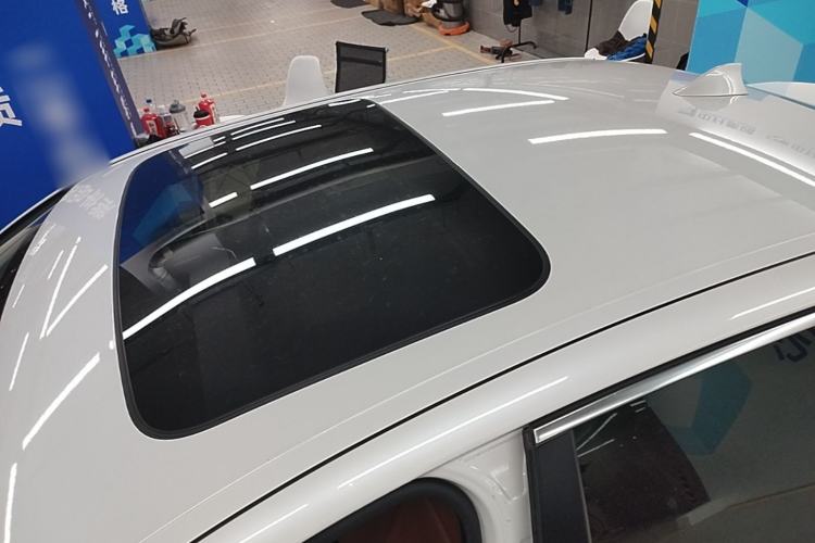 Used BMW 5 Series 2014 525Li Leading Model Roof