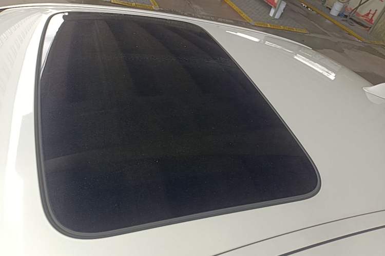 Used BMW 5 Series 2014 520Li Elegant Model Roof