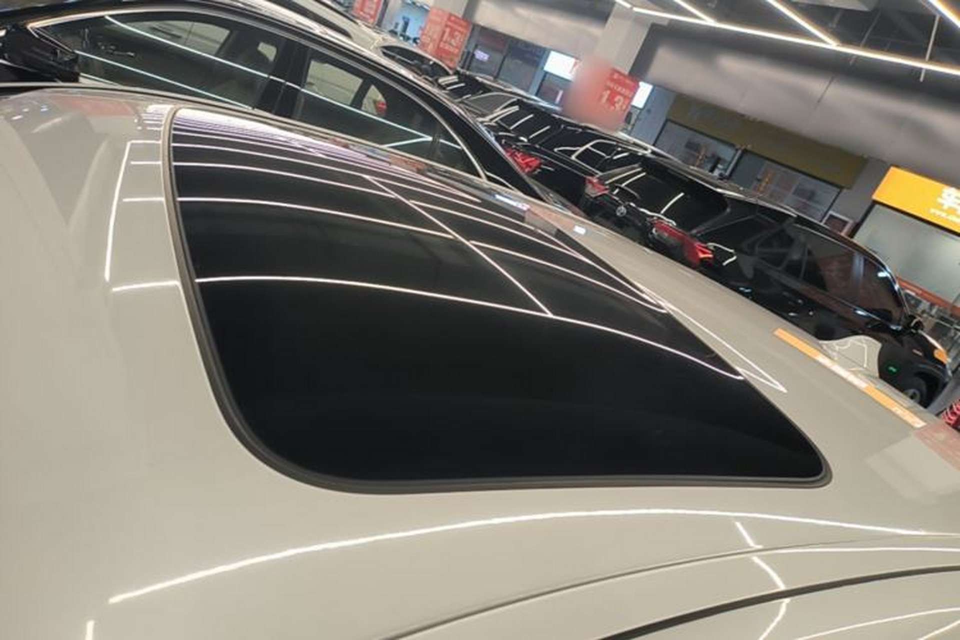 Used BMW 5 Series 2014 525Li Leading Model Roof