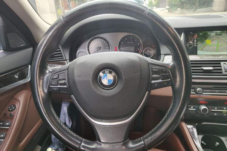 Used BMW 5 Series 2014 528Li xDrive Luxury Design Package Steering Wheel