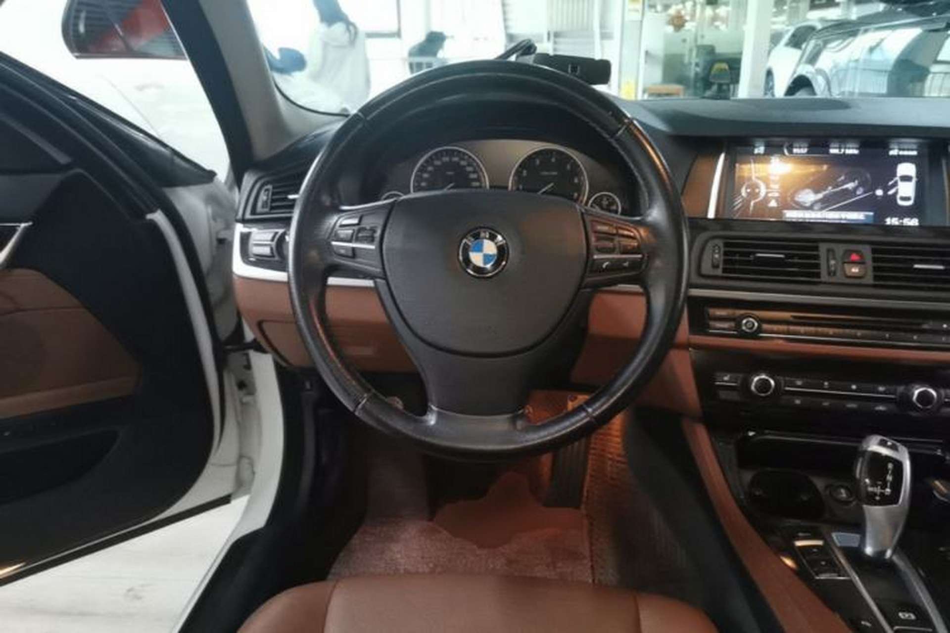 Used BMW 5 Series 2014 525Li Leading Model Steering Wheel