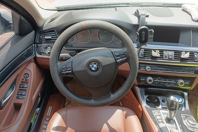 Used BMW 5 Series 2014 520i Elegant Edition Steering Wheel