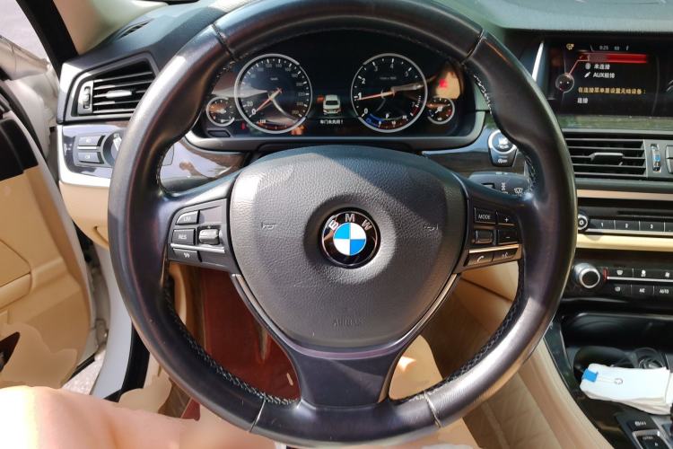 Used BMW 5 Series 2014 525Li Luxury Design Package Steering Wheel