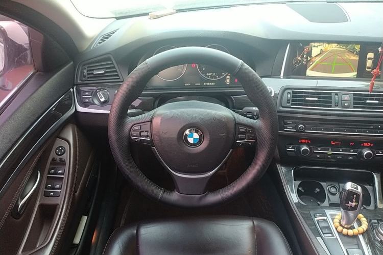 Used BMW 5 Series 2014 525Li Luxury Design Package Steering Wheel