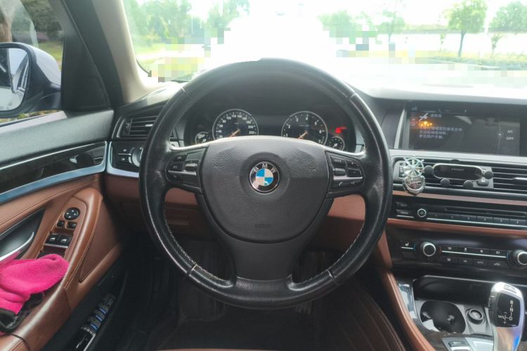 Used BMW 5 Series 2014 525Li Leading Model Steering Wheel