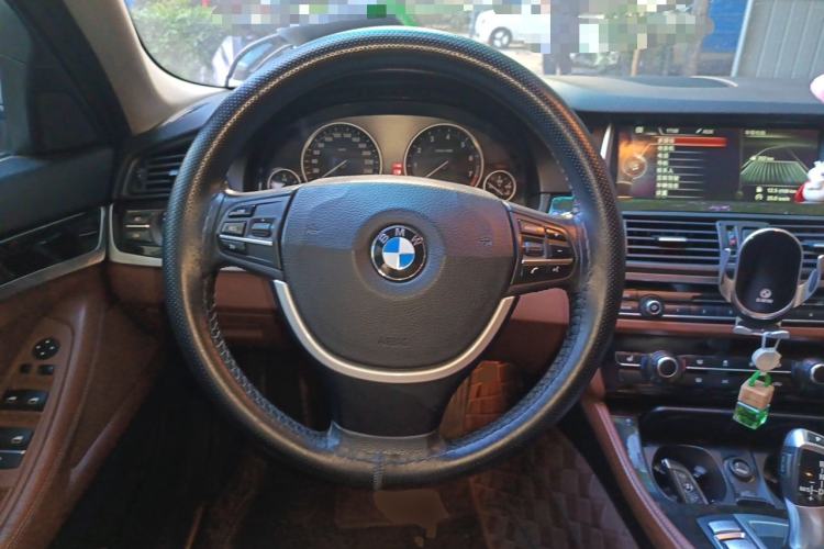 Used BMW 5 Series 2014 530Li Leading Model Steering Wheel