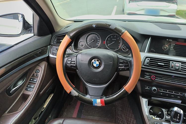 Used BMW 5 Series 2014 525Li Luxury Design Package Steering Wheel