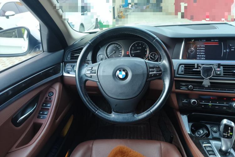 Used BMW 5 Series 2014 525Li Leading Model Steering Wheel