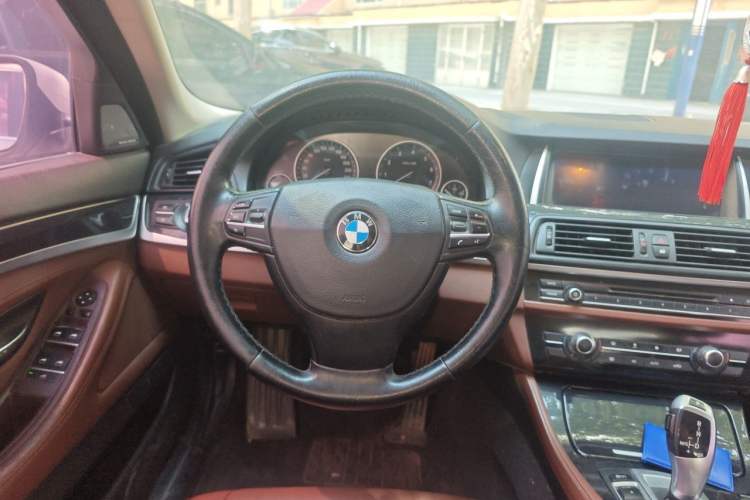 Used BMW 5 Series 2014 520Li Elegant Model Steering Wheel