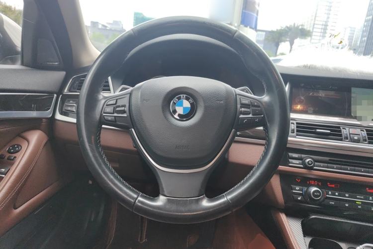 Used BMW 5 Series 2014 535Li Leading Model Steering Wheel