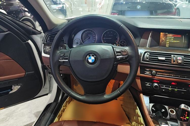 Used BMW 5 Series 2014 525Li Leading Model Steering Wheel