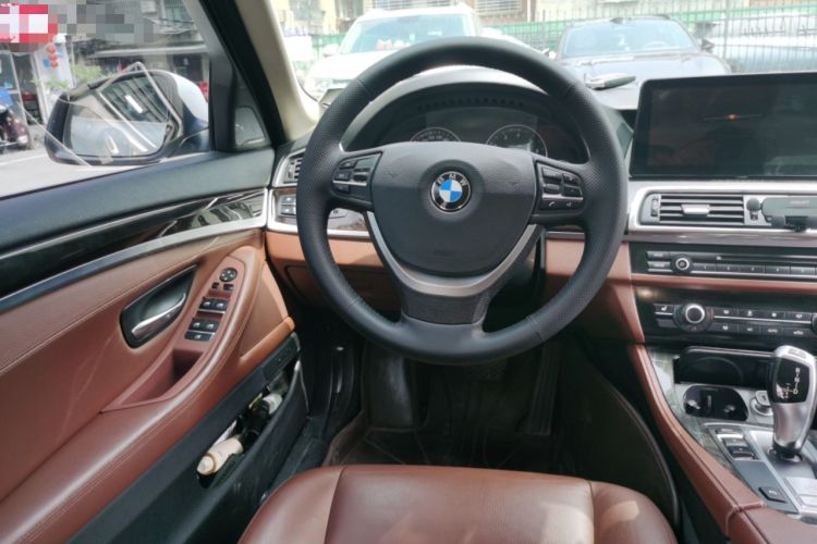 Used BMW 5 Series 2014 525Li Leading Model Steering Wheel