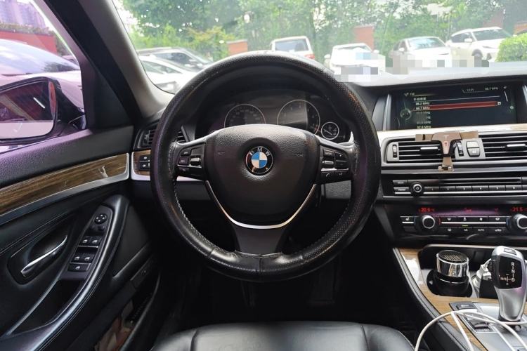 Used BMW 5 Series 2014 525Li Fashion Design Package Steering Wheel