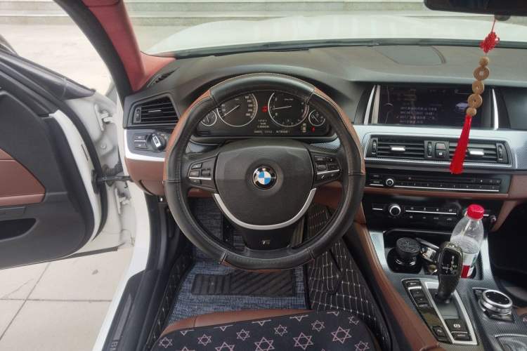 Used BMW 5 Series 2014 520Li Elegant Model Steering Wheel