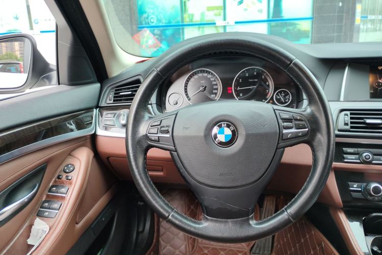 Used BMW 5 Series 2014 525Li Leading Model Steering Wheel