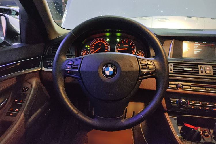 Used BMW 5 Series 2014 520i Elegant Edition Steering Wheel