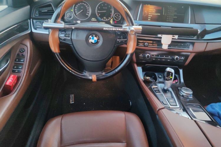 Used BMW 5 Series 2014 525Li Leading Model Steering Wheel