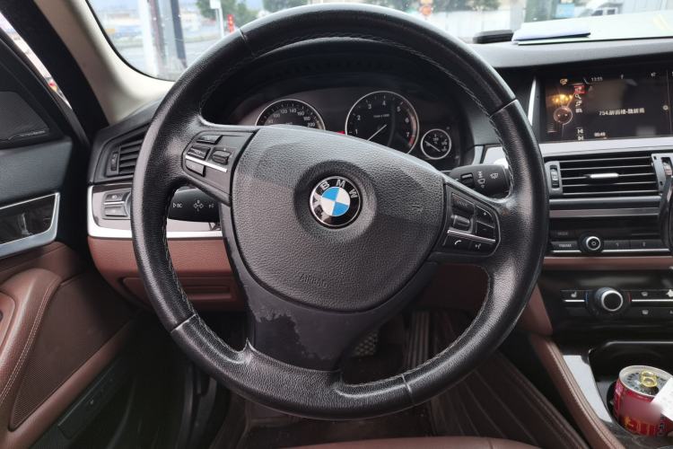 Used BMW 5 Series 2014 525Li Leading Model Steering Wheel
