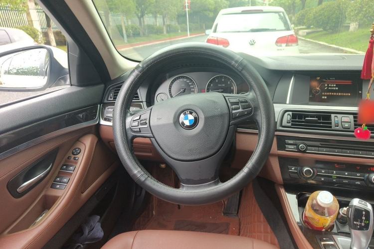 Used BMW 5 Series 2014 525Li Leading Model Steering Wheel