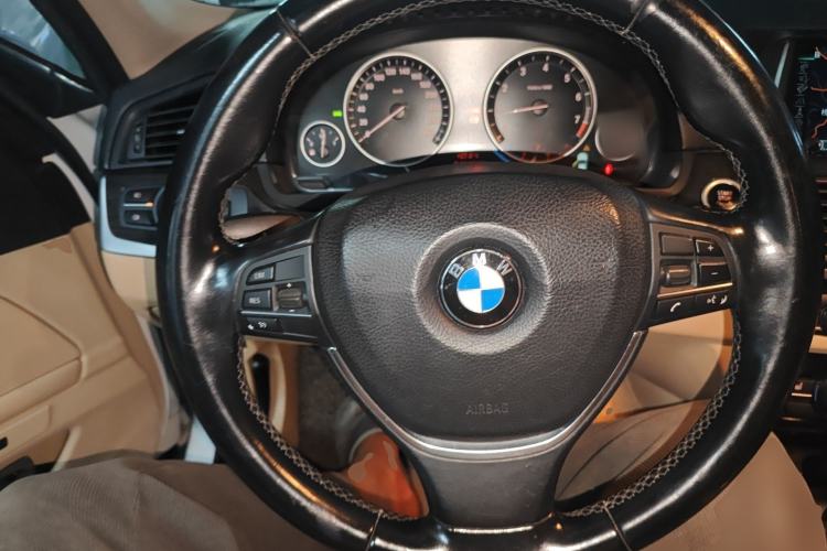Used BMW 5 Series 2014 525Li Luxury Design Package Steering Wheel