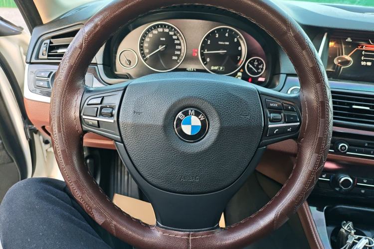 Used BMW 5 Series 2014 525Li Leading Model Steering Wheel