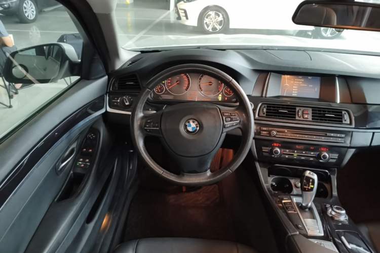 Used BMW 5 Series 2014 520Li Elegant Model Steering Wheel