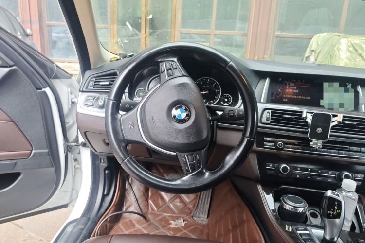 Used BMW 5 Series 2014 525Li Luxury Design Package Steering Wheel