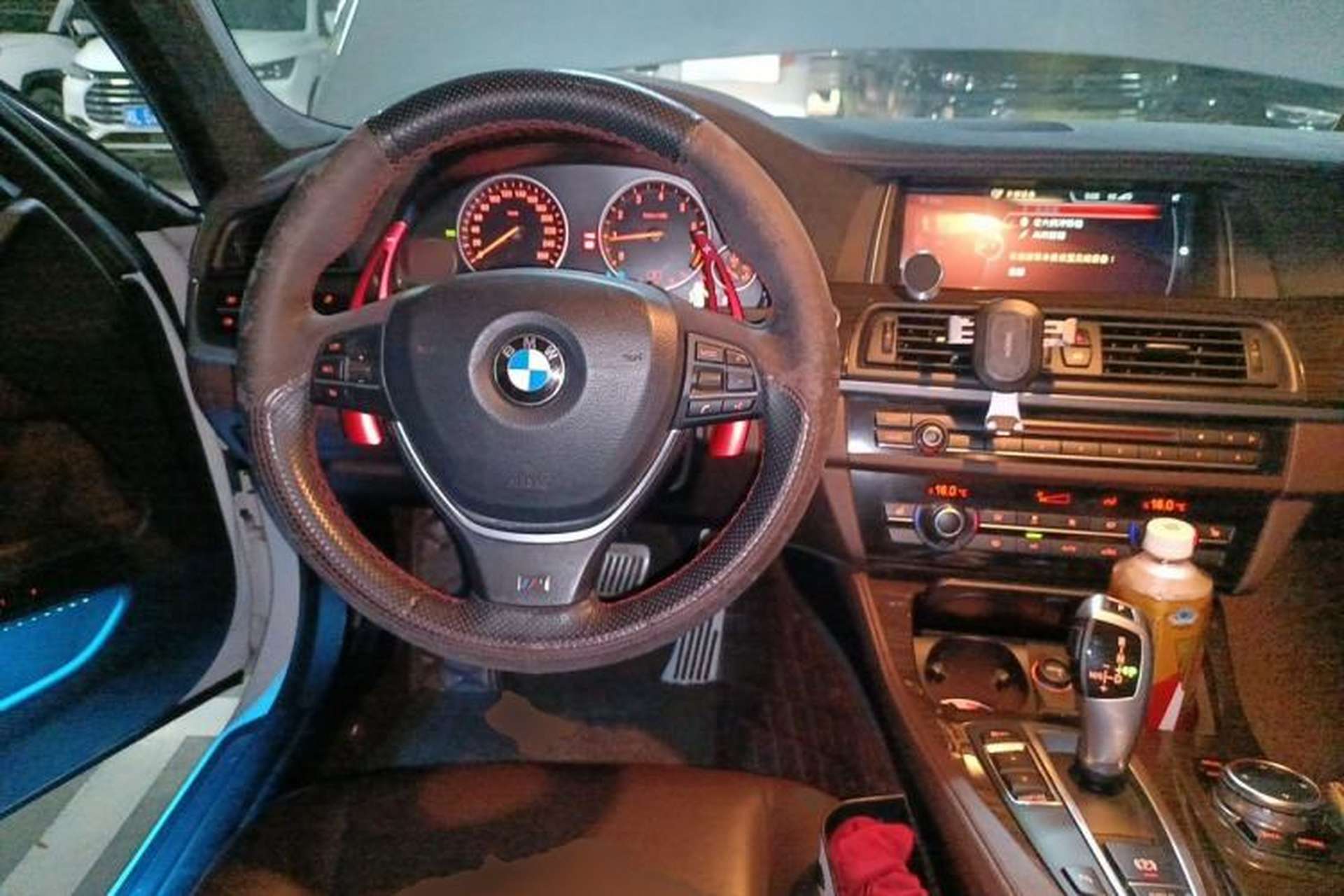 Used BMW 5 Series 2014 525Li Luxury Design Package Steering Wheel