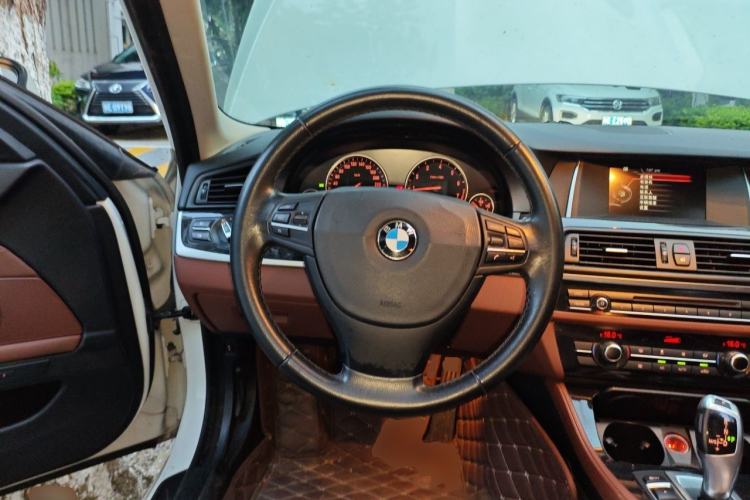 Used BMW 5 Series 2014 520Li Elegant Model Steering Wheel