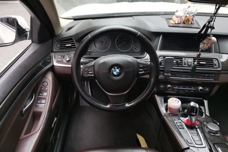 Used BMW 5 Series 2014 525Li Luxury Design Package Steering Wheel
