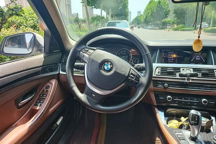 Used BMW 5 Series 2014 520Li Elegant Model Steering Wheel