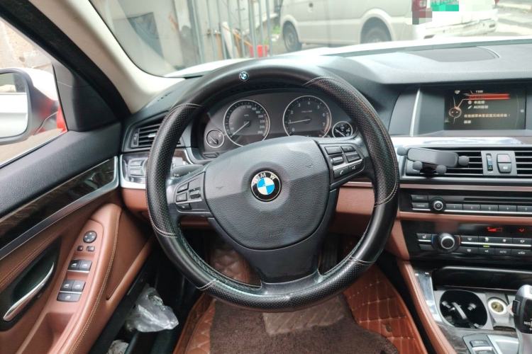 Used BMW 5 Series 2014 525Li Leading Model Steering Wheel