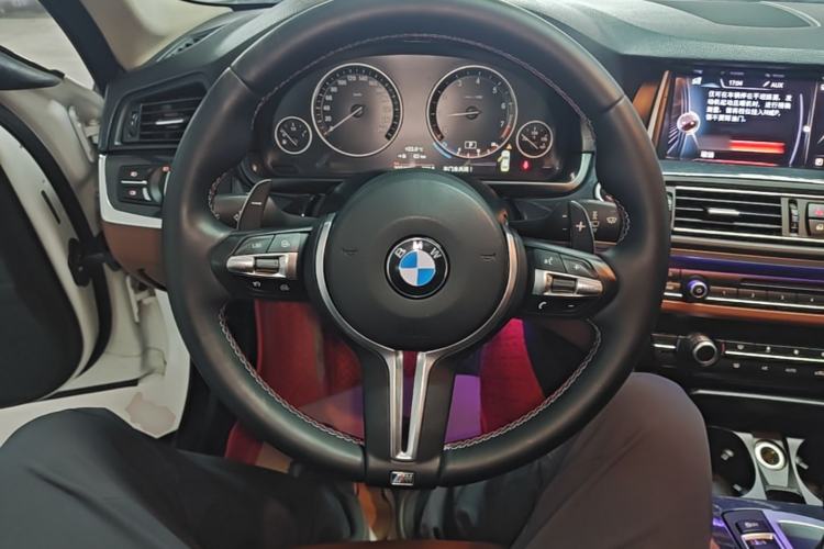 Used BMW 5 Series 2014 520Li Elegant Model Steering Wheel