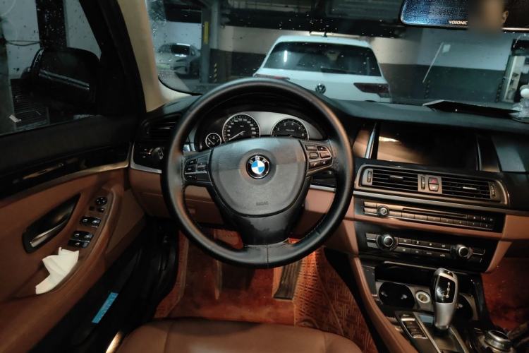 Used BMW 5 Series 2014 520Li Elegant Model Steering Wheel