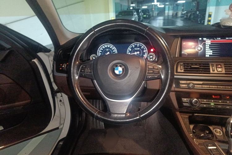 Used BMW 5 Series 2014 525Li Luxury Design Package Steering Wheel