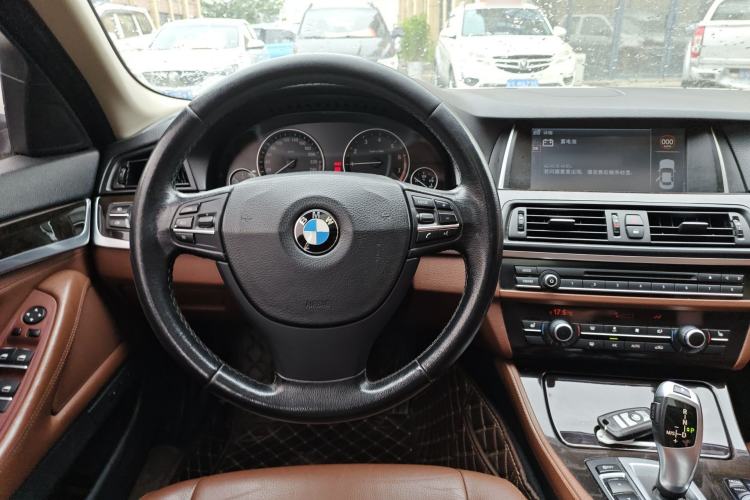 Used BMW 5 Series 2014 525Li Leading Model Steering Wheel