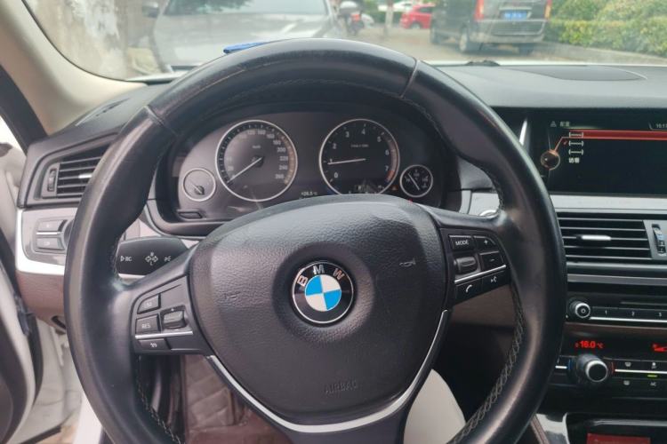 Used BMW 5 Series 2014 525Li Luxury Design Package Steering Wheel