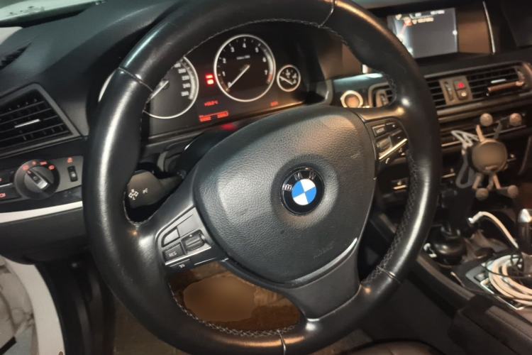 Used BMW 5 Series 2014 520i Touring Edition Steering Wheel