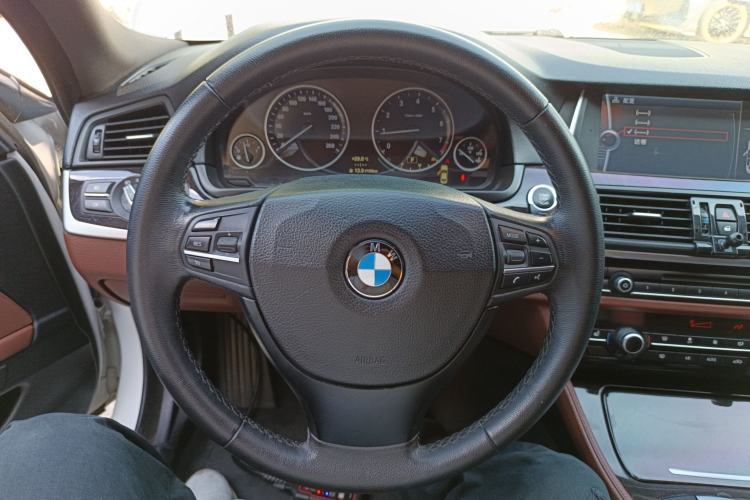 Used BMW 5 Series 2014 525Li Leading Model Steering Wheel