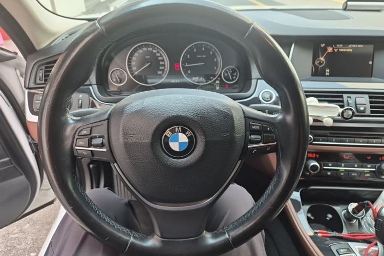 Used BMW 5 Series 2014 520i Touring Edition Steering Wheel