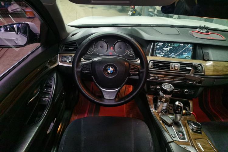 Used BMW 5 Series 2014 525Li Fashion Design Package Steering Wheel
